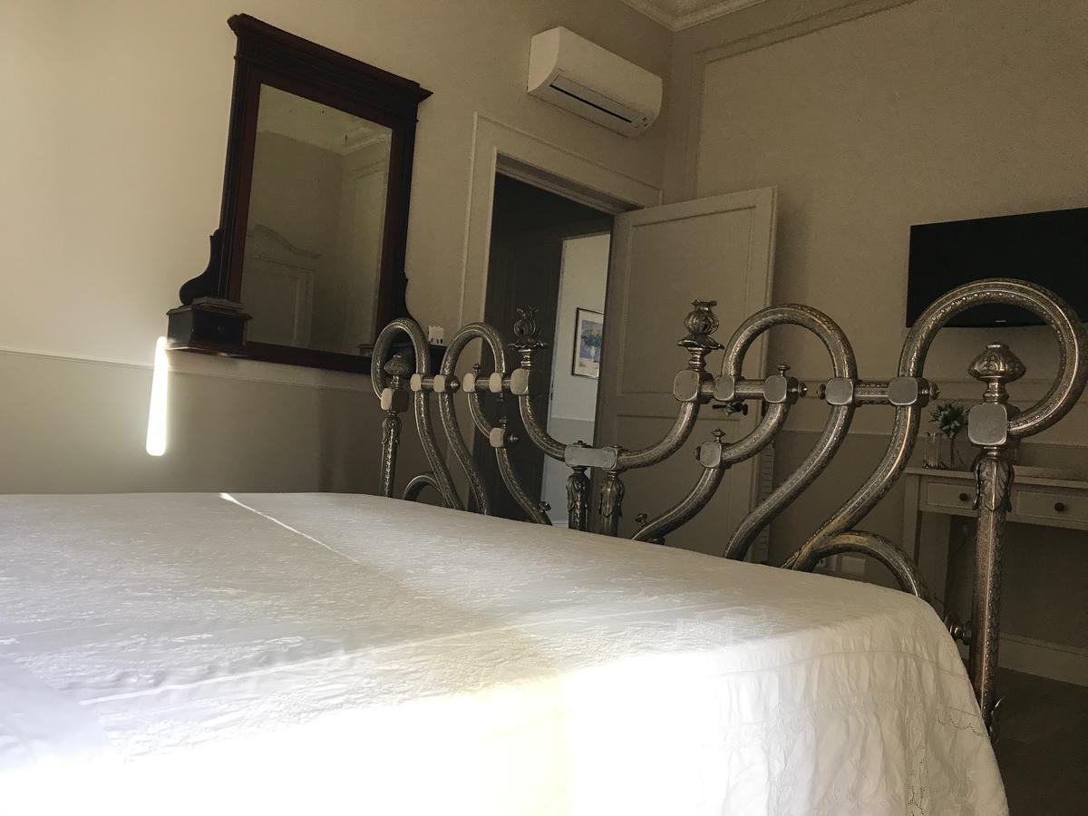 Palazzo Vittoli Bed and Breakfast Castelfranci Exterior foto