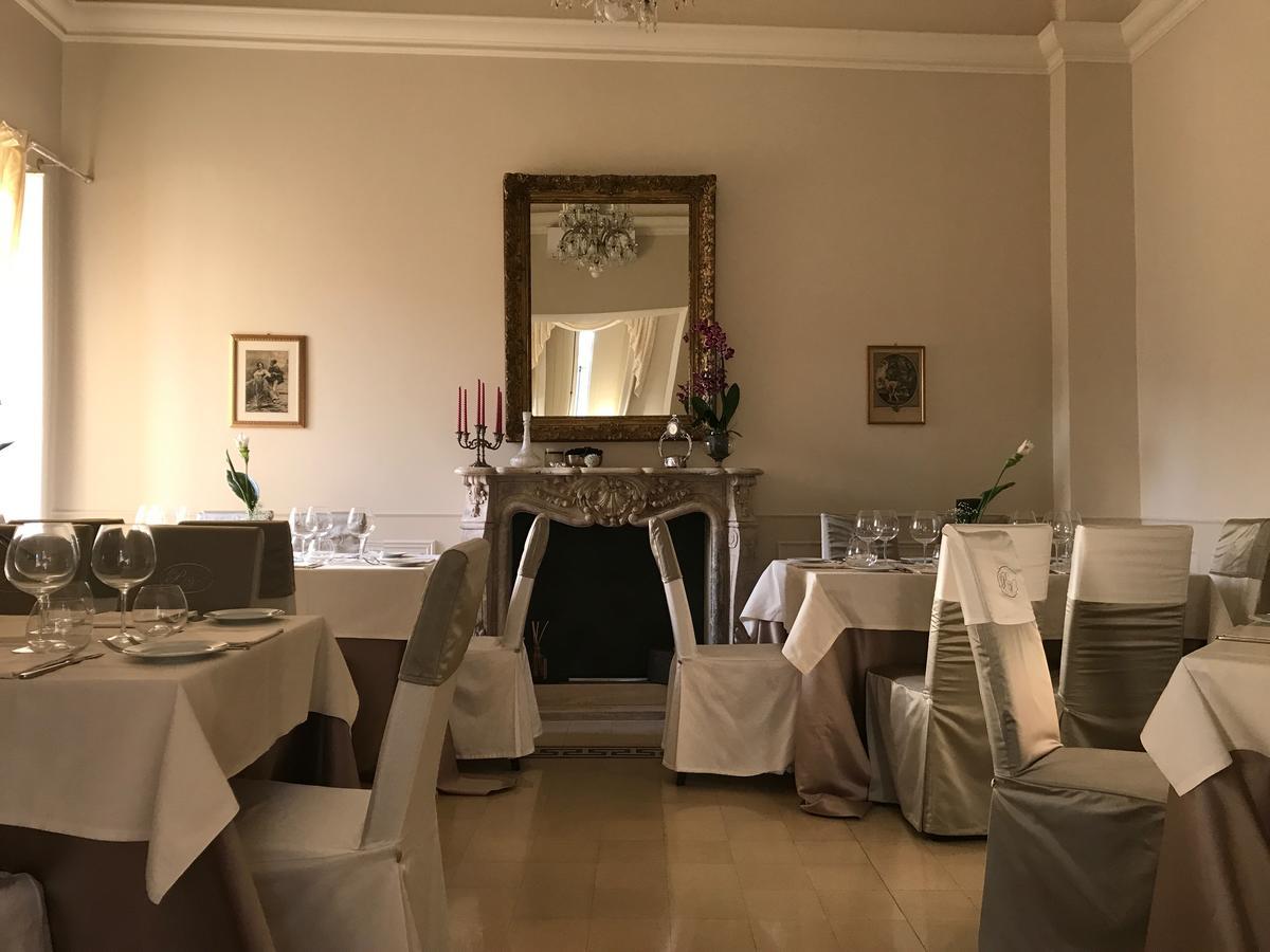 Palazzo Vittoli Bed and Breakfast Castelfranci Exterior foto