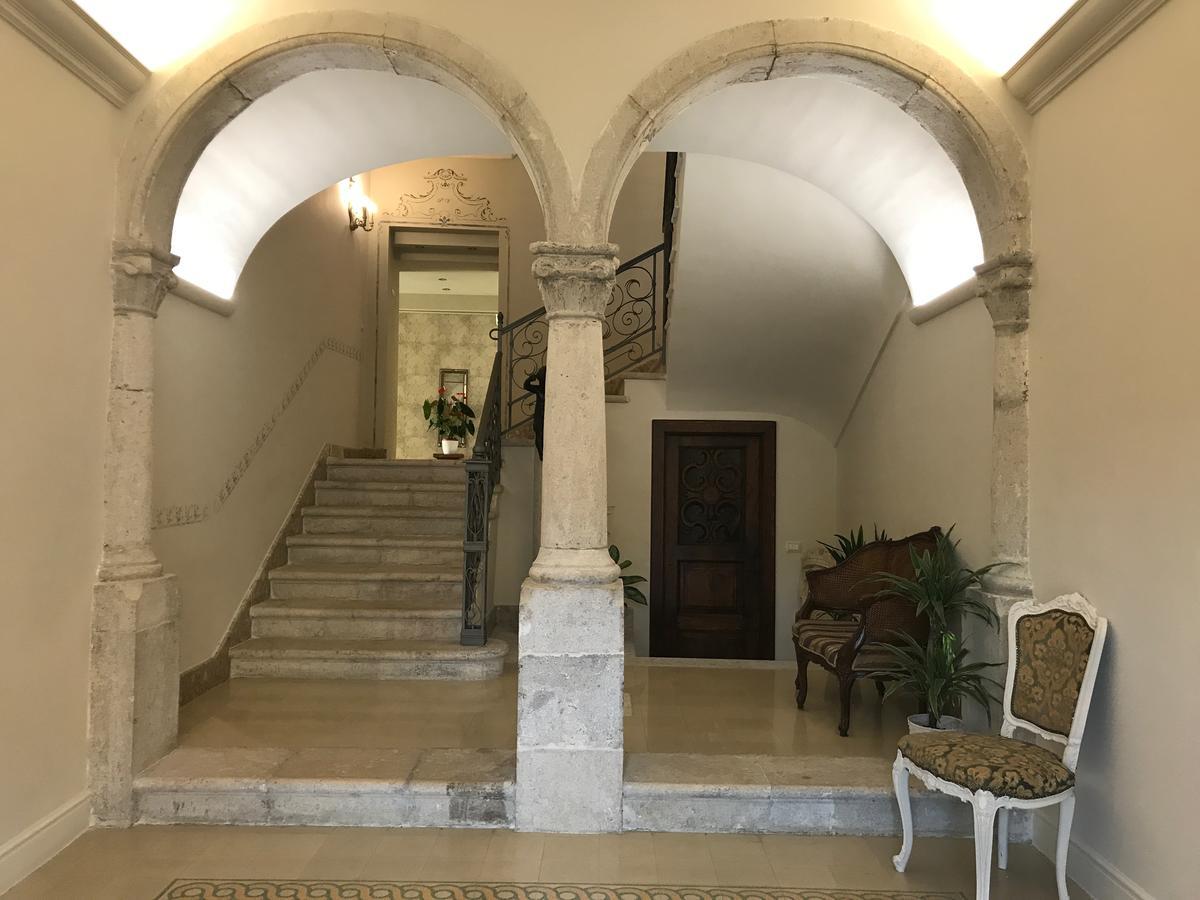 Palazzo Vittoli Bed and Breakfast Castelfranci Exterior foto