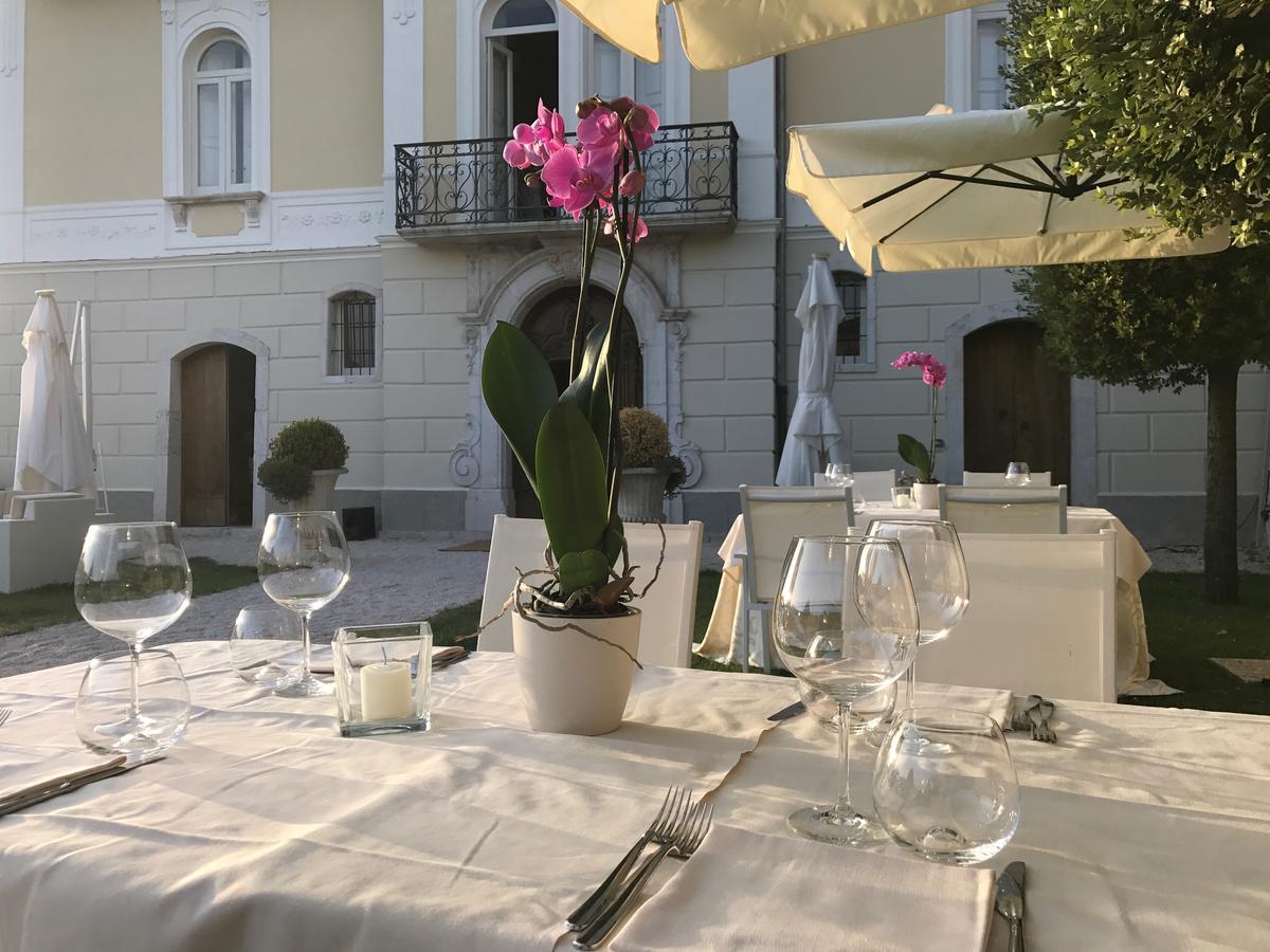 Palazzo Vittoli Bed and Breakfast Castelfranci Exterior foto